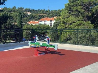 PALCICA igraliste (2).jpg